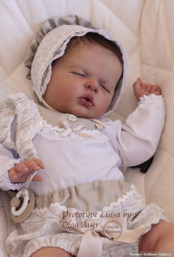 Lusia скульптора Olga Auer, автор прототипа Dalyla Jimenez