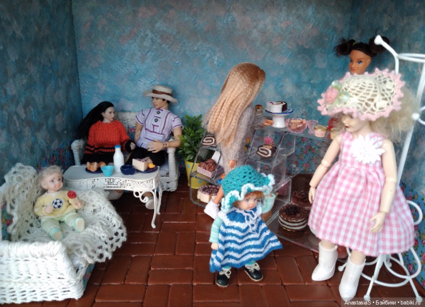 Зарисовки кукольной жизни 14 кафе"Сладкая жизнь"