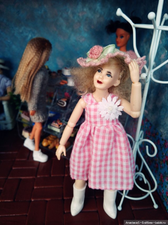 Зарисовки кукольной жизни 14 кафе"Сладкая жизнь"