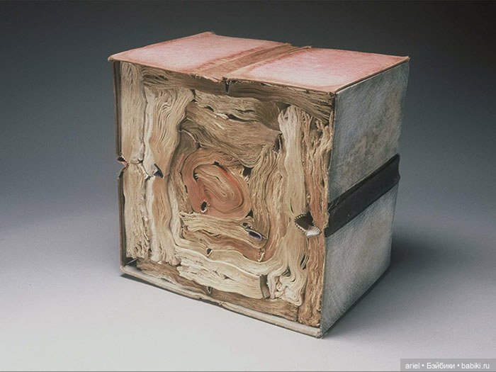 Книжные скульптуры от Jacqueline Rush Lee