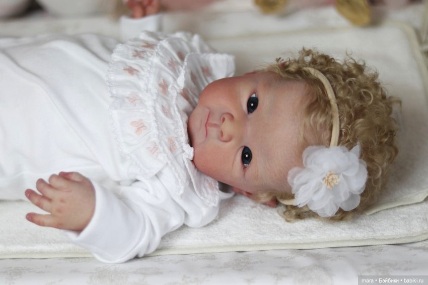 Bettie скульптора Adrie Stoete, автор прототипа Cheza Baby Nursery (фото 4)