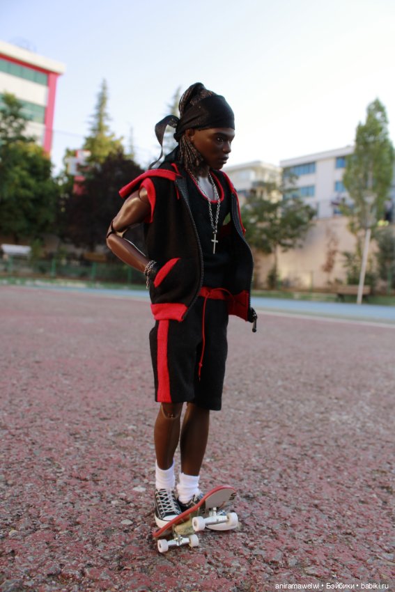 Джем на стадионе — Куклы Barbie (Барби): Looks (фото 7)