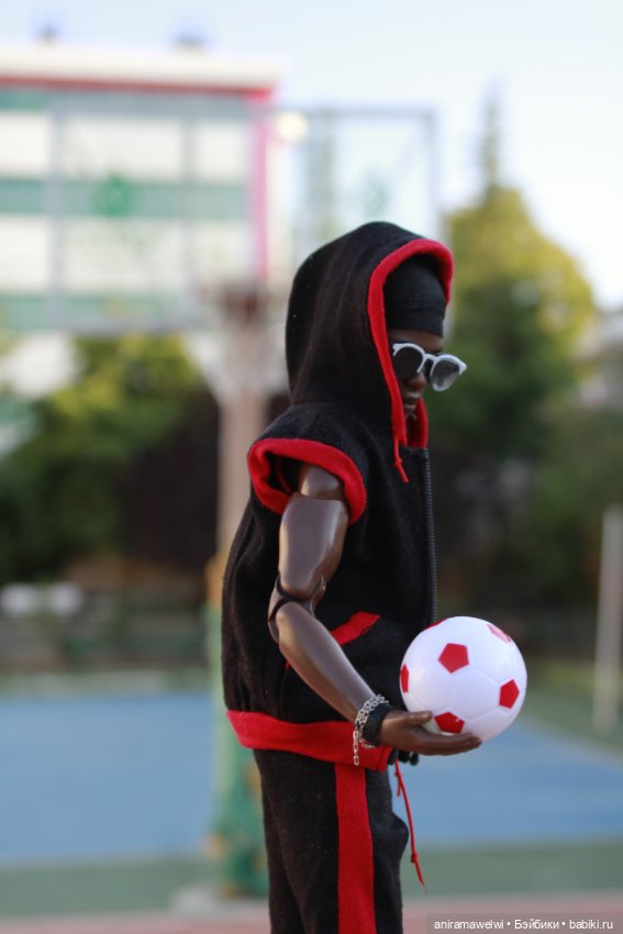 Джем на стадионе — Куклы Barbie (Барби): Looks (фото 8)