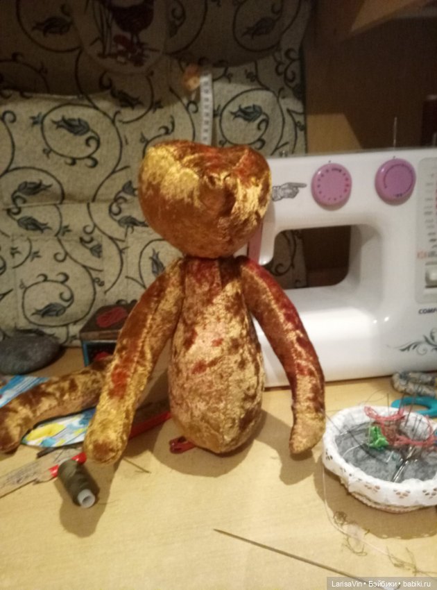 Сшила мишку из советского плюша (фото 2)