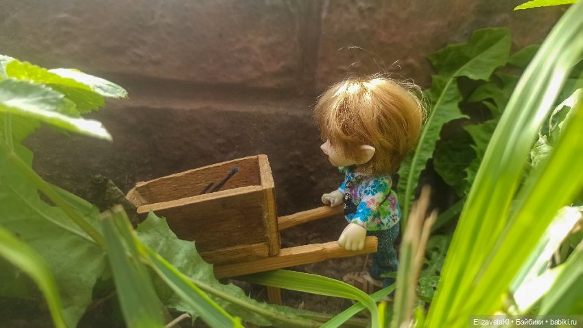 Собираем урожай редиски. Realpuki. 129