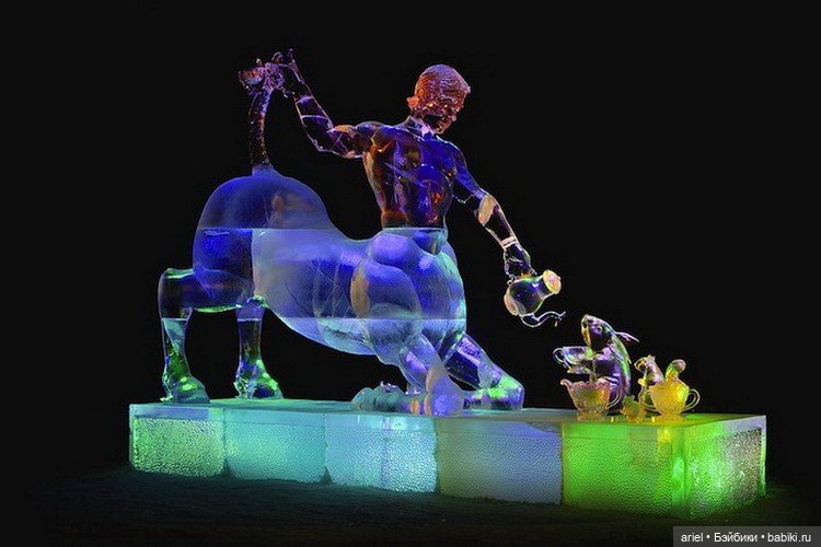 Удивительные ледяные скульптуры авторства одной семьи (фото 2)