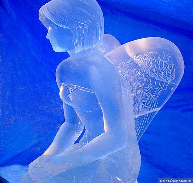 Удивительные ледяные скульптуры авторства одной семьи (фото 8)