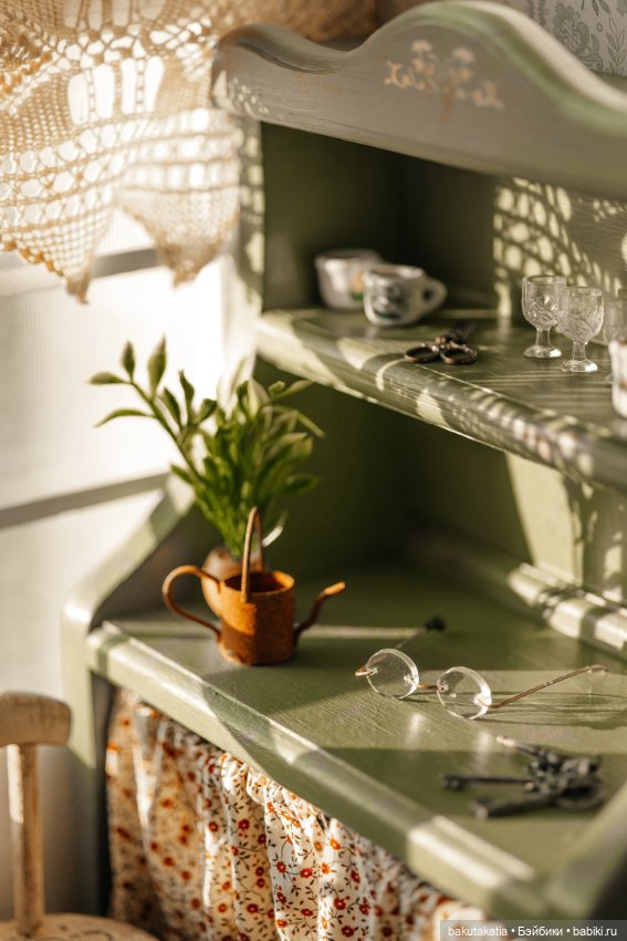 Ребекка в своей комнатке — Куклы Ruby Red (Руби Ред) Fashion Friends: Siblies (фото 7)