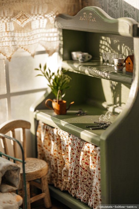 Ребекка в своей комнатке — Куклы Ruby Red (Руби Ред) Fashion Friends: Siblies