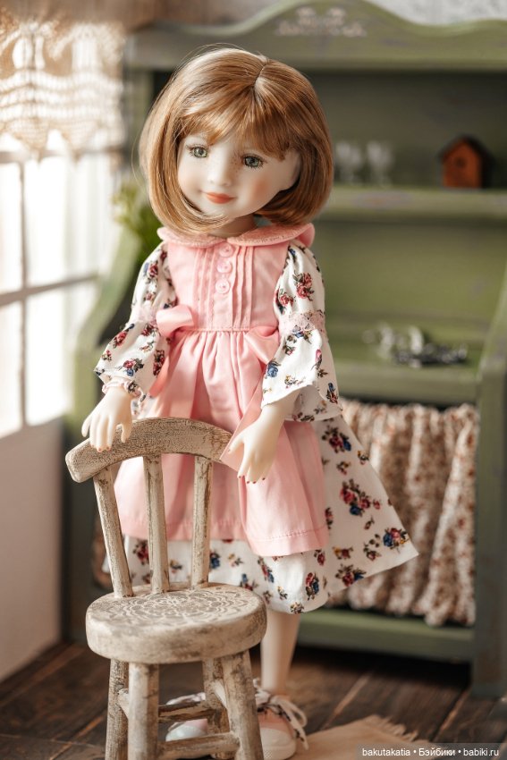 Ребекка в своей комнатке — Куклы Ruby Red (Руби Ред) Fashion Friends: Siblies (фото 3)