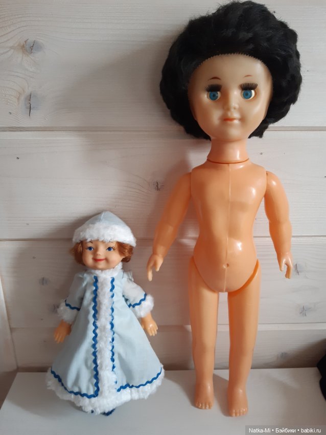 Опознать двух девочек из СССР