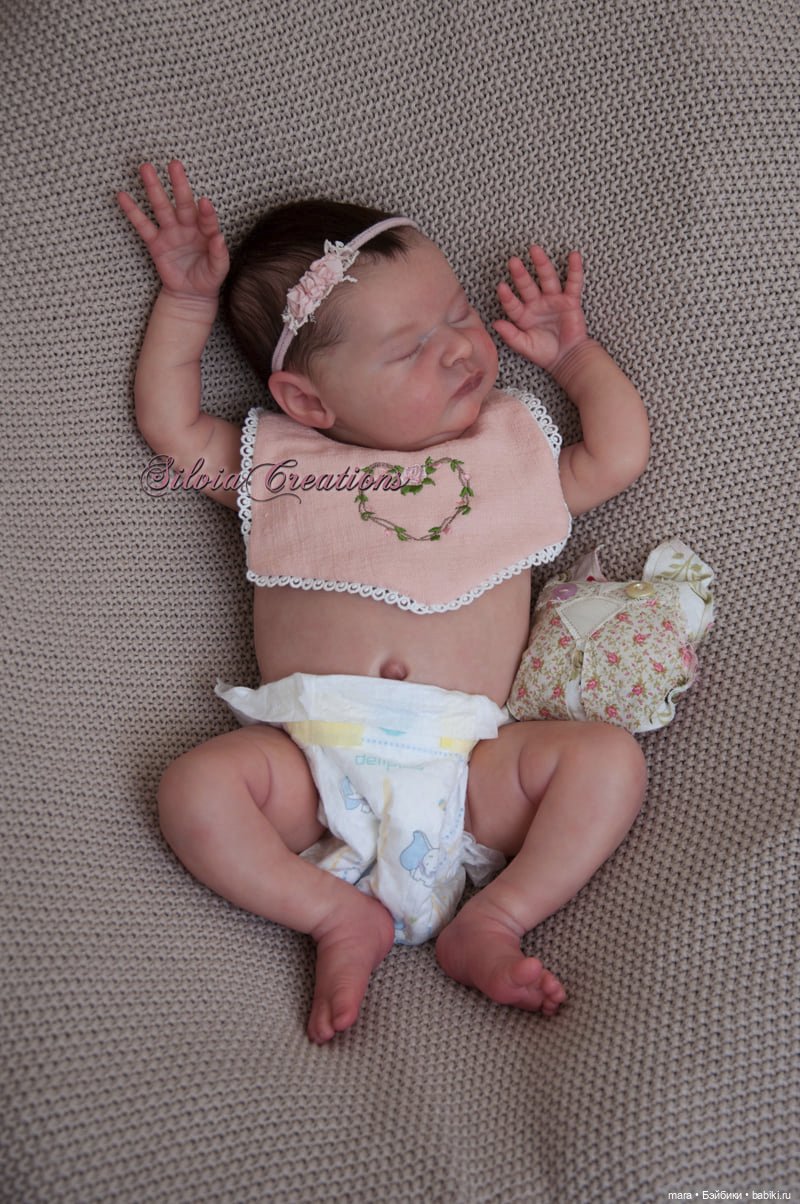 Laura скульптора Bonnie Brown, автор прототипа Silvia Ezquerra