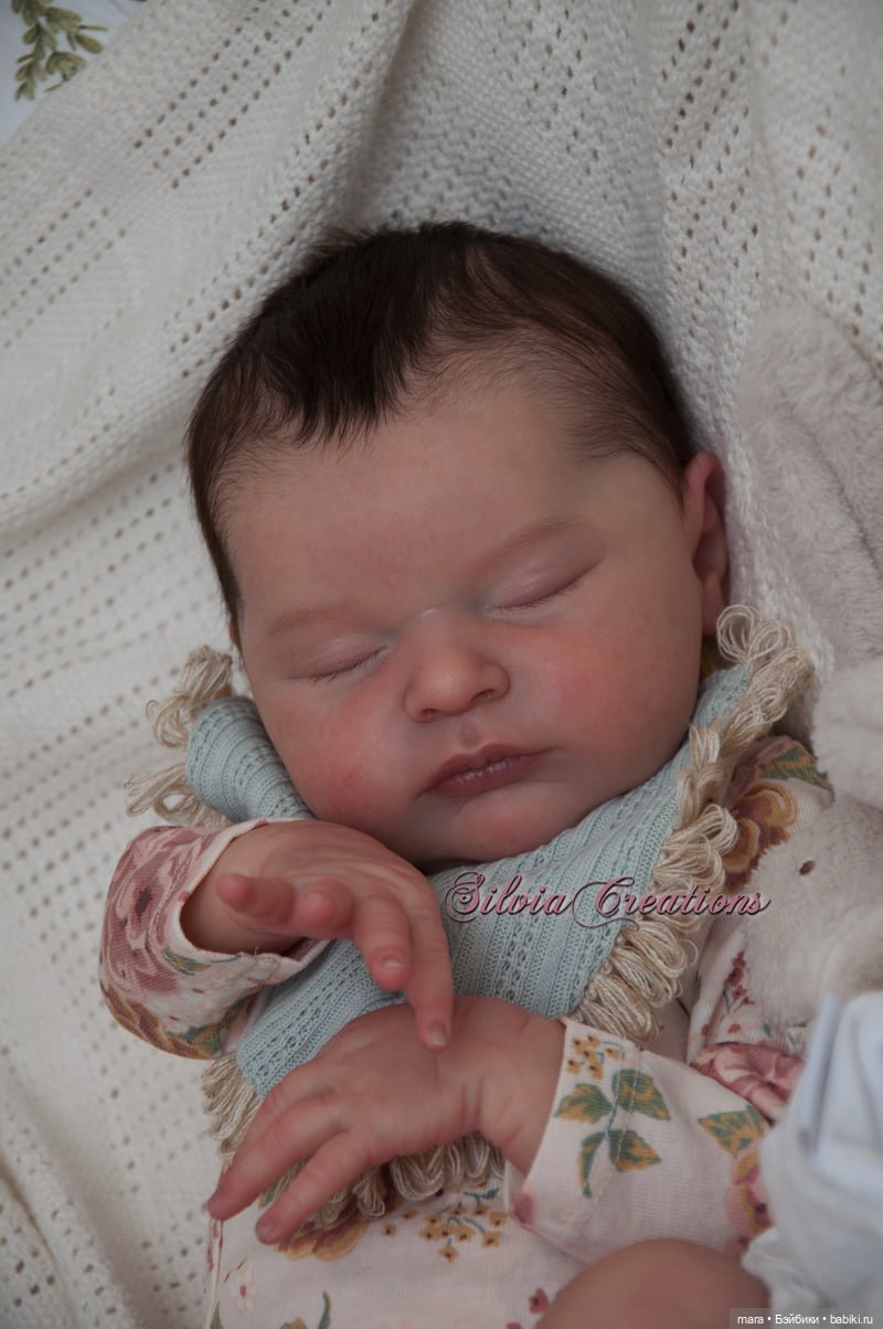 Laura скульптора Bonnie Brown, автор прототипа Silvia Ezquerra