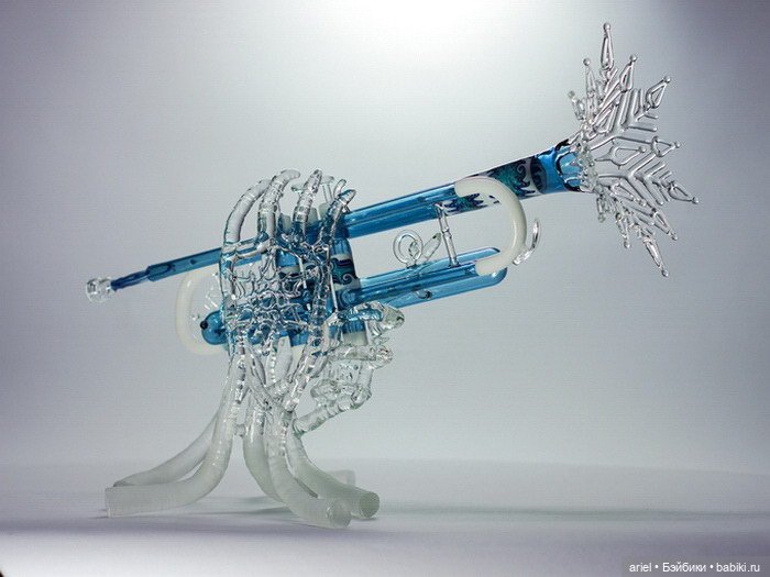 Стеклянные фигуры Etai Rahmil