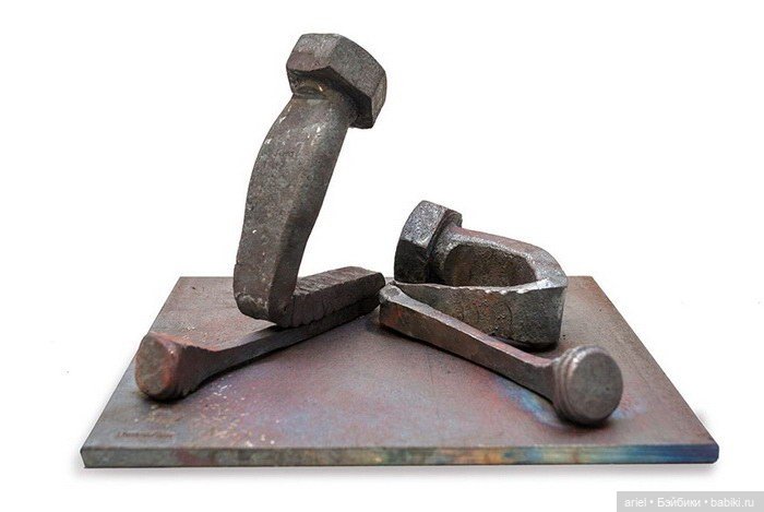 Очеловеченные скульптуры из стальных болтов (фото 5)