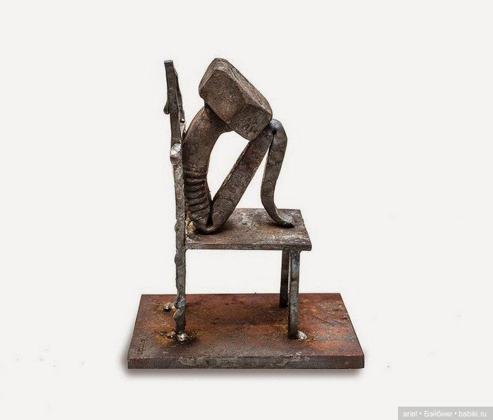 Очеловеченные скульптуры из стальных болтов (фото 10)