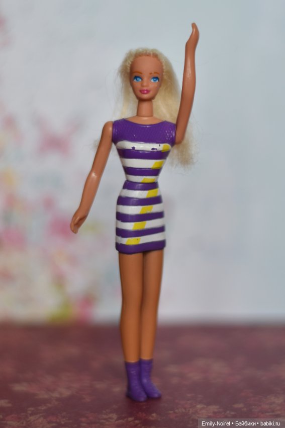Мини-Барби и ее странная подружка (фото 5)