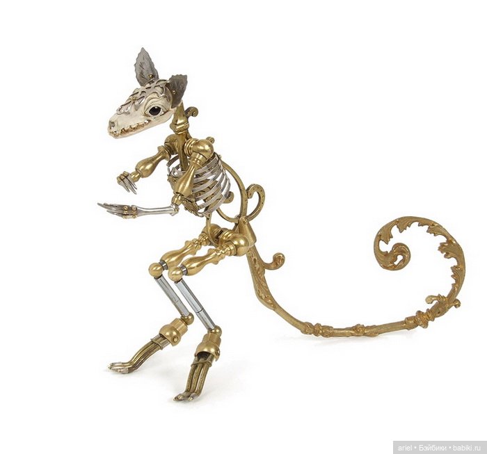 Скульптуры из старых вещей от автора Jessica Joslin