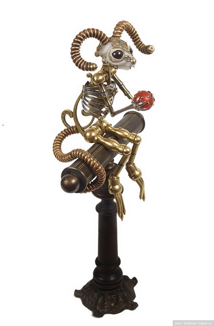 Скульптуры из старых вещей от автора Jessica Joslin