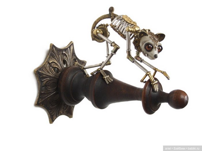 Скульптуры из старых вещей от автора Jessica Joslin