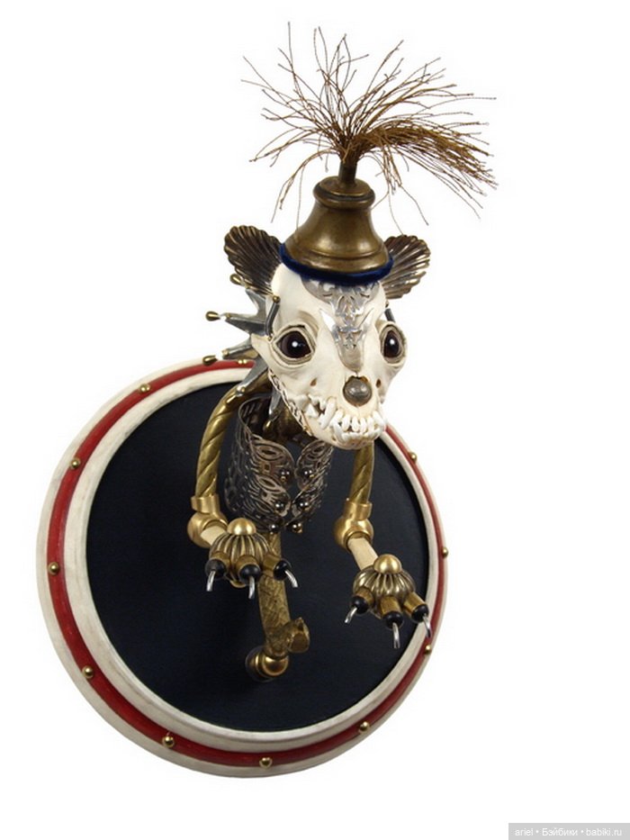 Скульптуры из старых вещей от автора Jessica Joslin