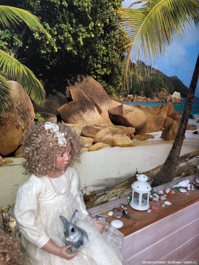 Я оглянулась посмотреть, не оглянулась ли она чтоб, посмотреть не оглянулась ли я