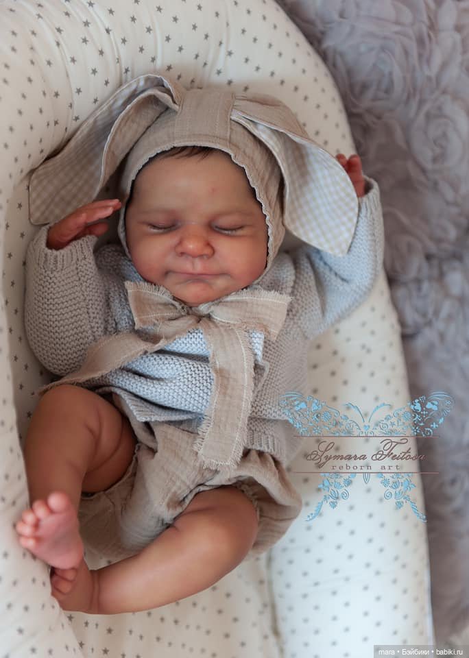 Samuel скульптора Cassie Ann Brace, автор прототипа Symara Feitosa