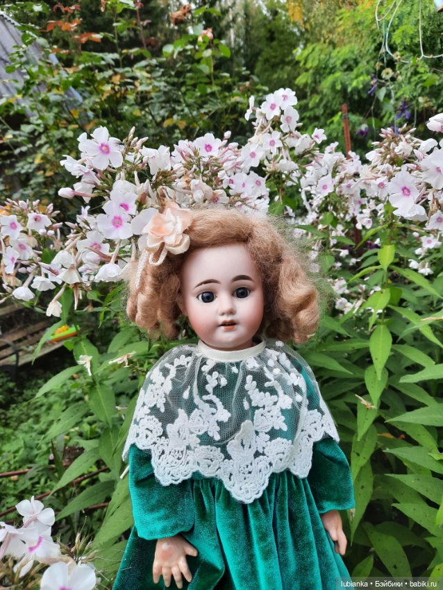 Немного изумруда в погожий осени денёк