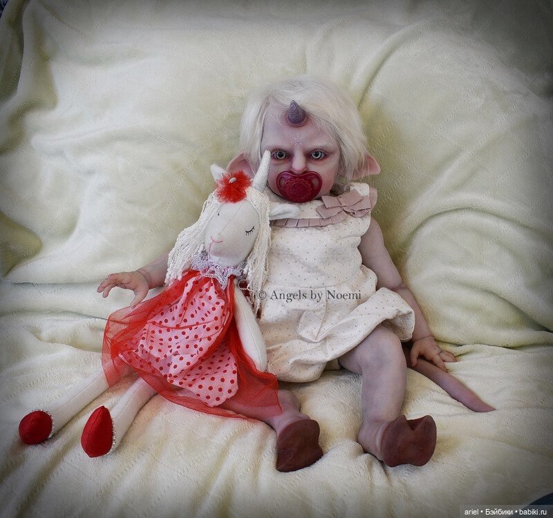 Реалистичные работы Noemi Smith