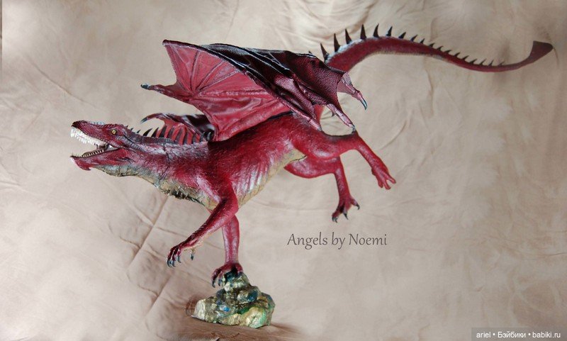 Реалистичные работы Noemi Smith