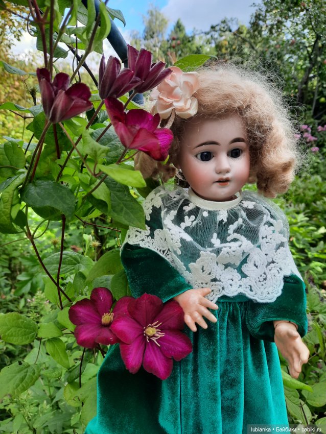 Немного изумруда в погожий осени денёк