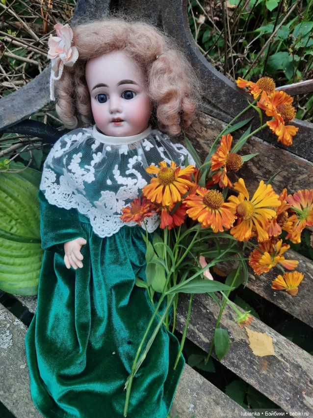 Немного изумруда в погожий осени денёк