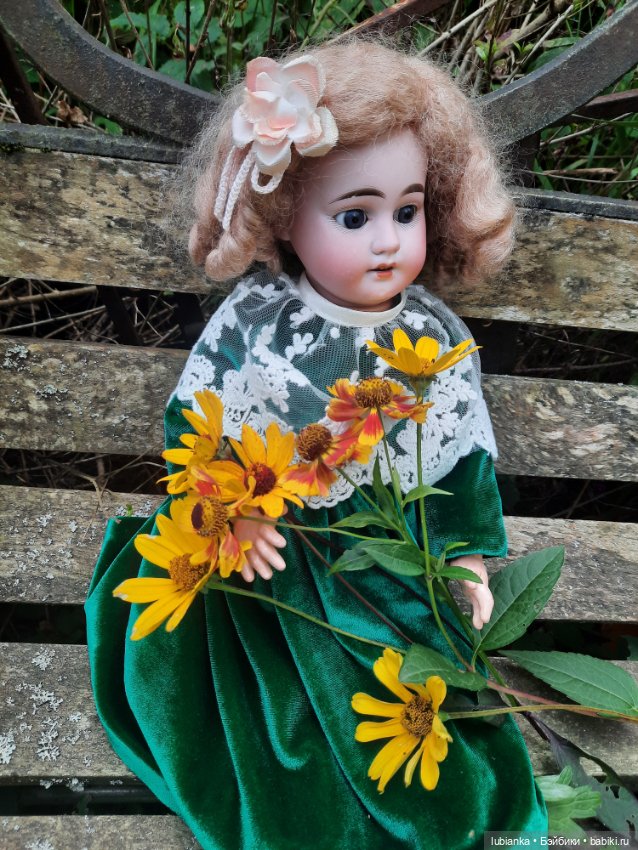 Немного изумруда в погожий осени денёк