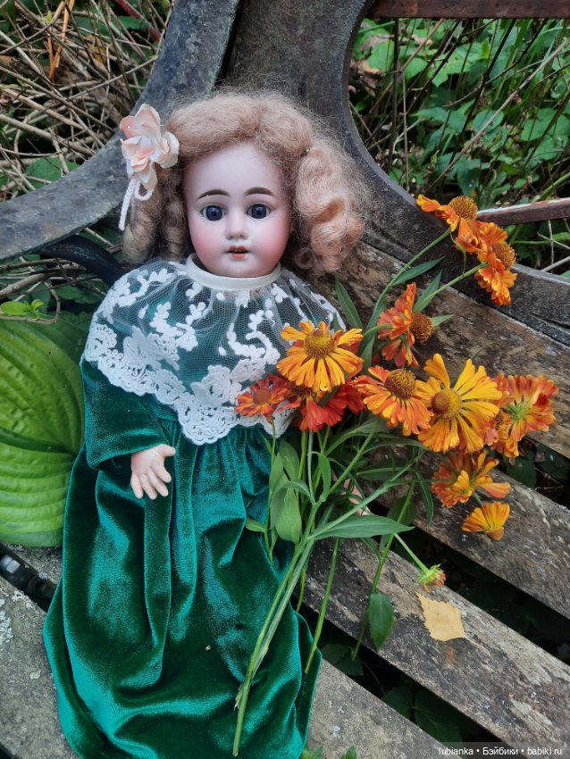 Немного изумруда в погожий осени денёк