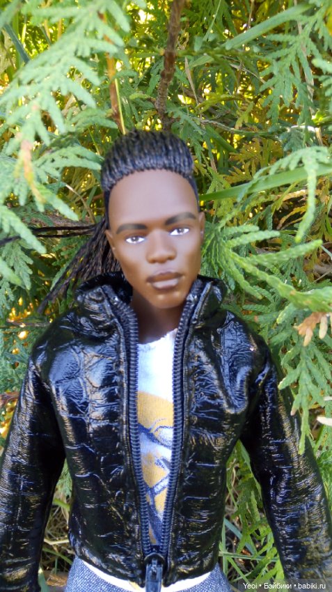 Кен Джон looks и солнечный денек