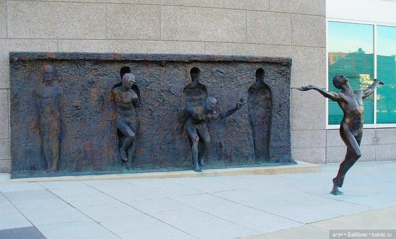 Необычные современные скульптуры со всего мира (фото 7)