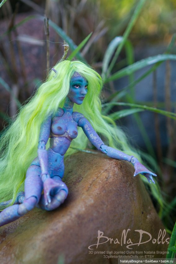 Маленькие русалки на улице