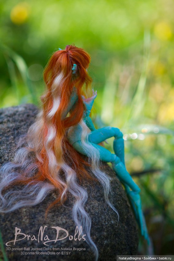 Маленькие русалки на улице