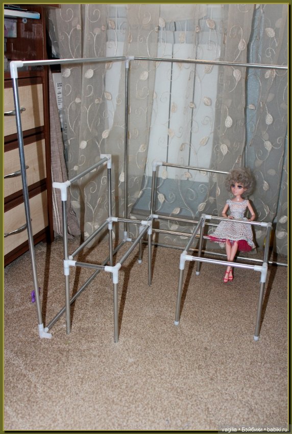 Обувная полка, как студия для фото сессий (фото 2)