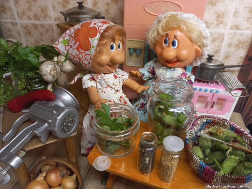 Весёлые картинки. Маринуем огурцы
