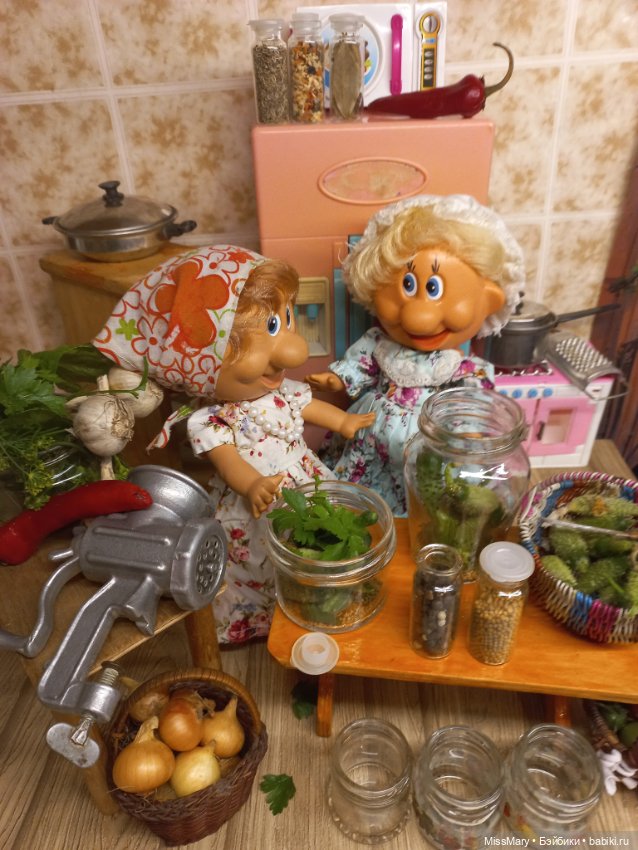 Весёлые картинки. Маринуем огурцы