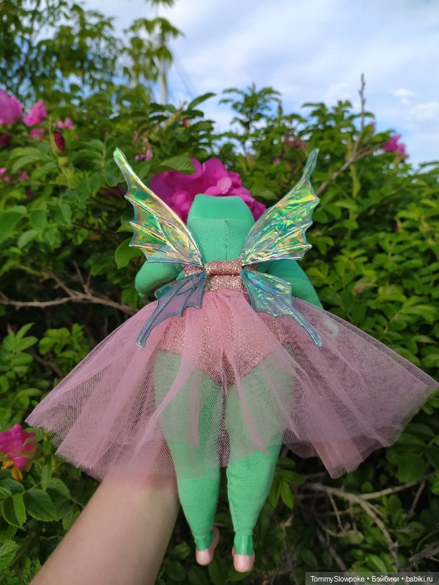 Фантастические лягушки — Авторские игрушки из разных материалов: синельная проволока