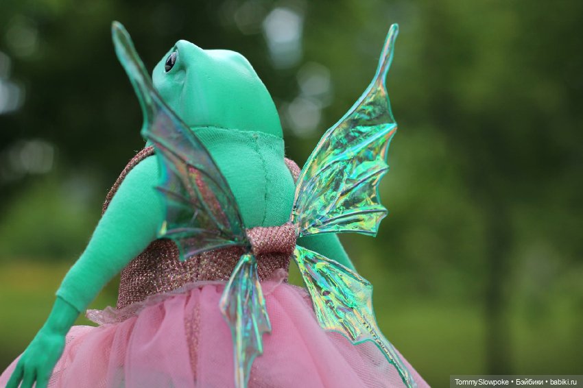 Фантастические лягушки — Авторские игрушки из разных материалов: синельная проволока (фото 10)