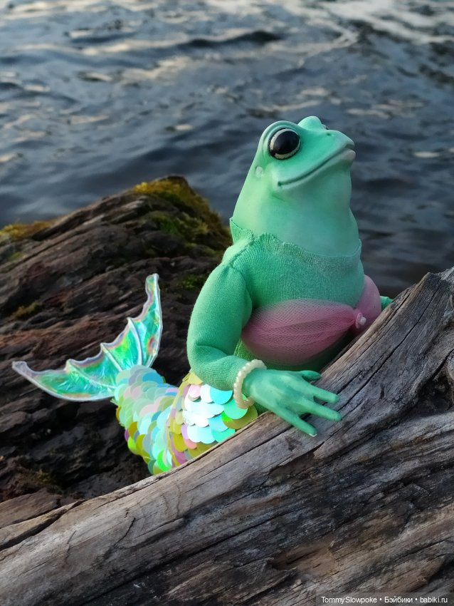 Фантастические лягушки — Авторские игрушки из разных материалов: синельная проволока (фото 3)