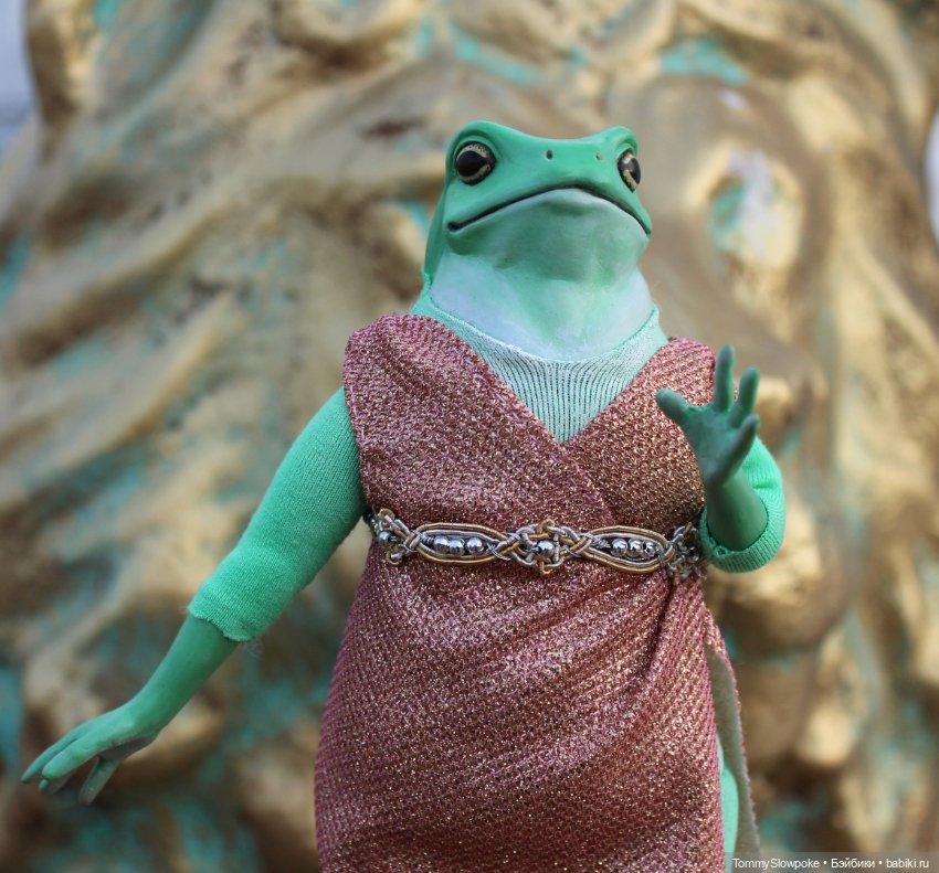 Фантастические лягушки — Авторские игрушки из разных материалов: синельная проволока
