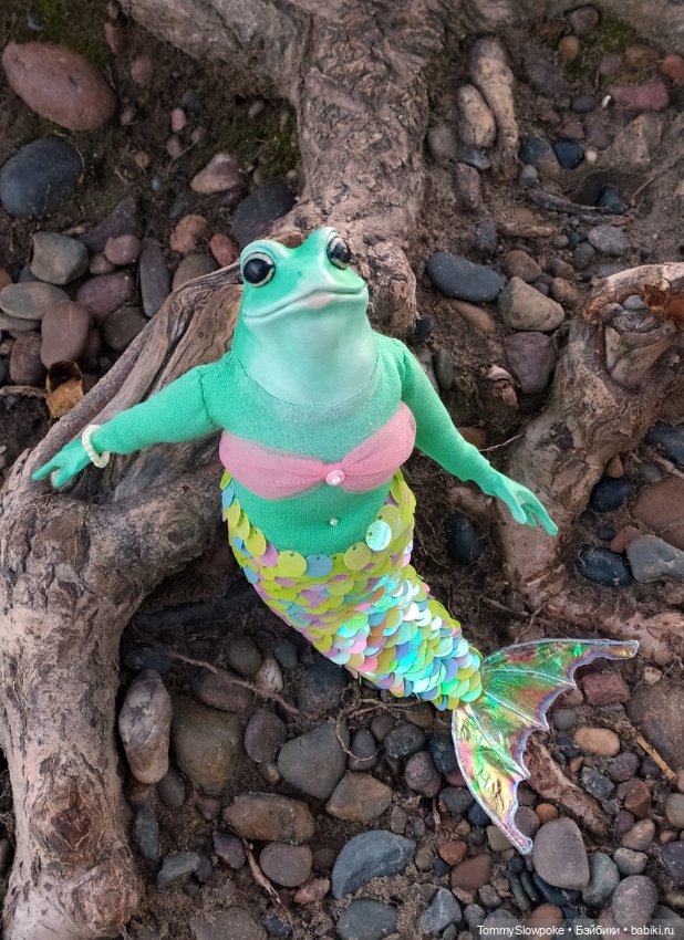 Фантастические лягушки — Авторские игрушки из разных материалов: синельная проволока (фото 7)