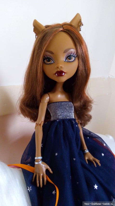 Фото Монстер Хай Клодин (42см) в платье и костюме из детской юбки