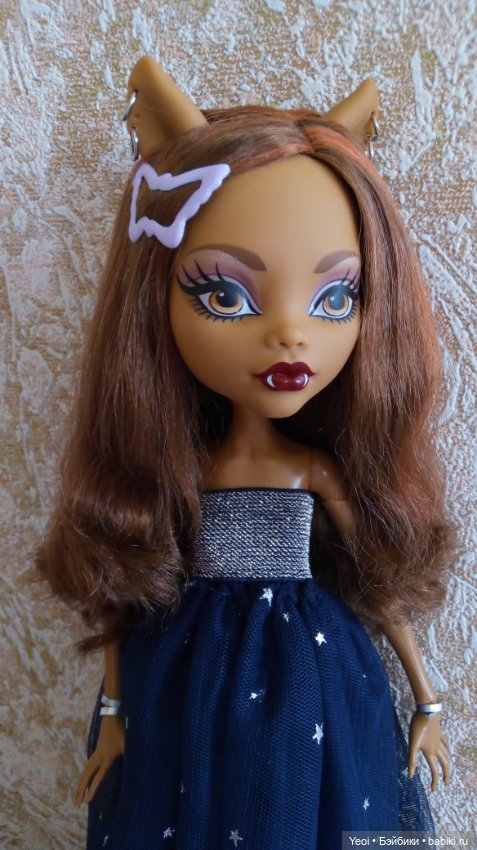 Фото Монстер Хай Клодин (42см) в платье и костюме из детской юбки