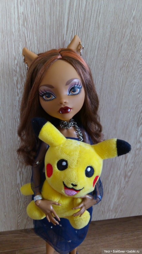 Фото Монстер Хай Клодин (42см) в платье и костюме из детской юбки