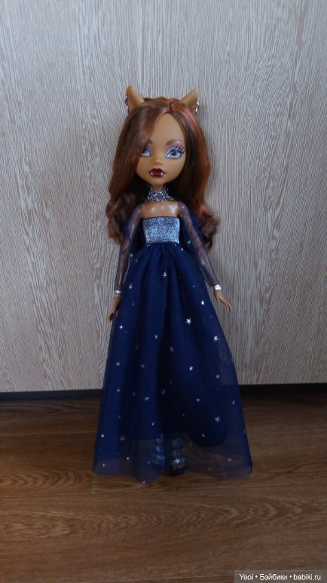 Фото Монстер Хай Клодин (42см) в платье и костюме из детской юбки